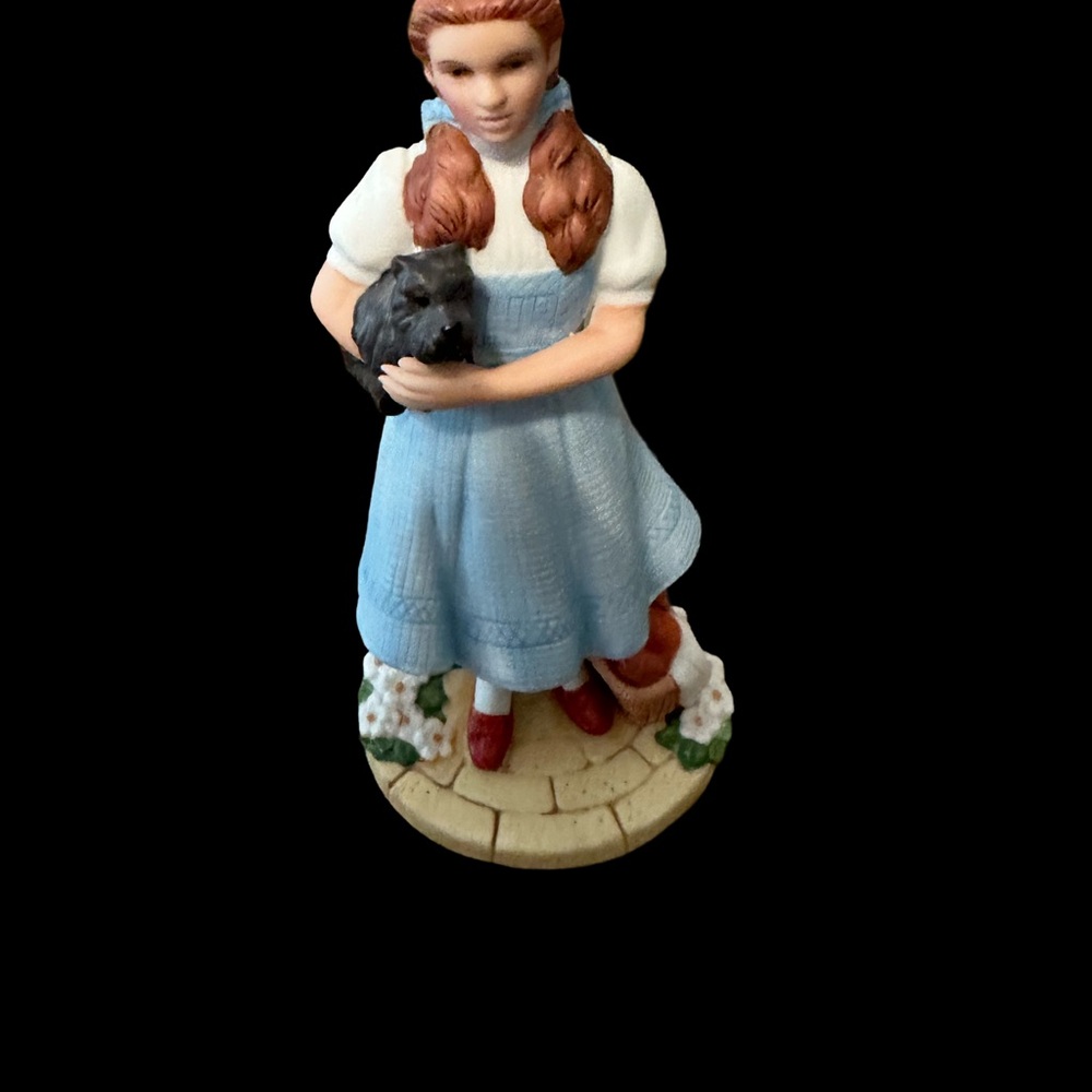 Avon Judy Garland Dorothy Figurine